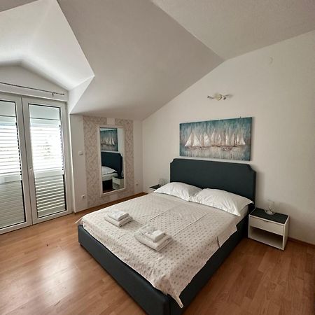 Apartments Villa Ohana Kaštela Zewnętrze zdjęcie