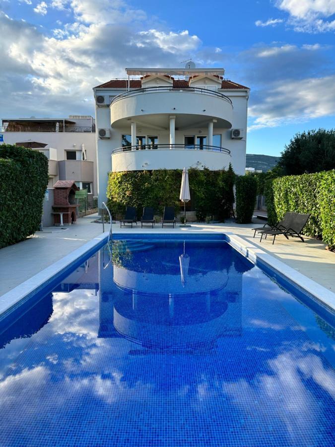 Apartments Villa Ohana Kaštela Zewnętrze zdjęcie