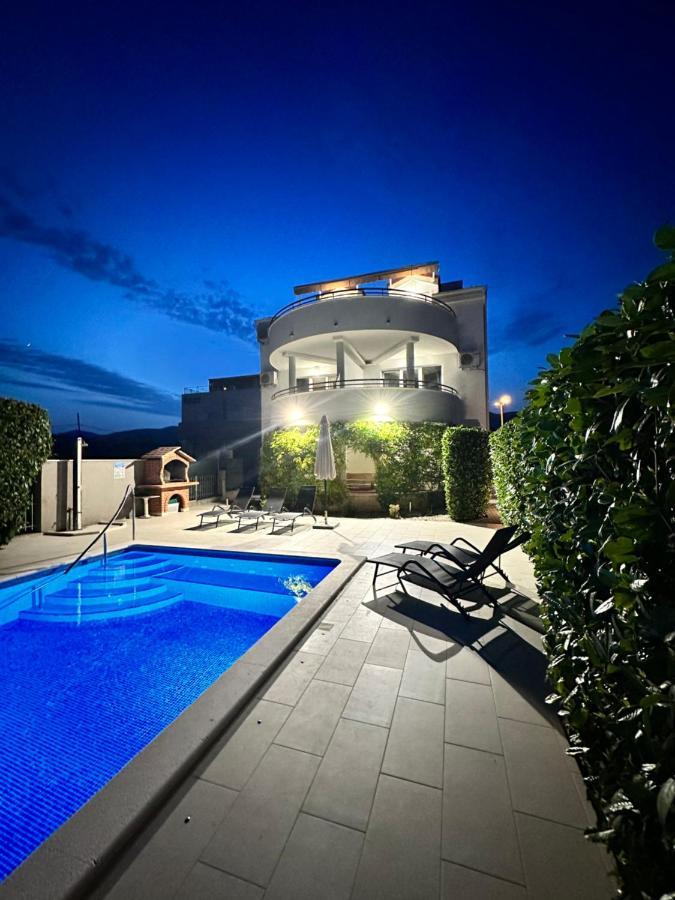 Apartments Villa Ohana Kaštela Zewnętrze zdjęcie